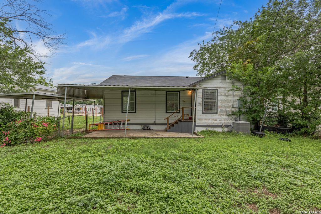 Photo of 923 Fair Ave, San Antonio, TX 78223 (MLS # 1965248)