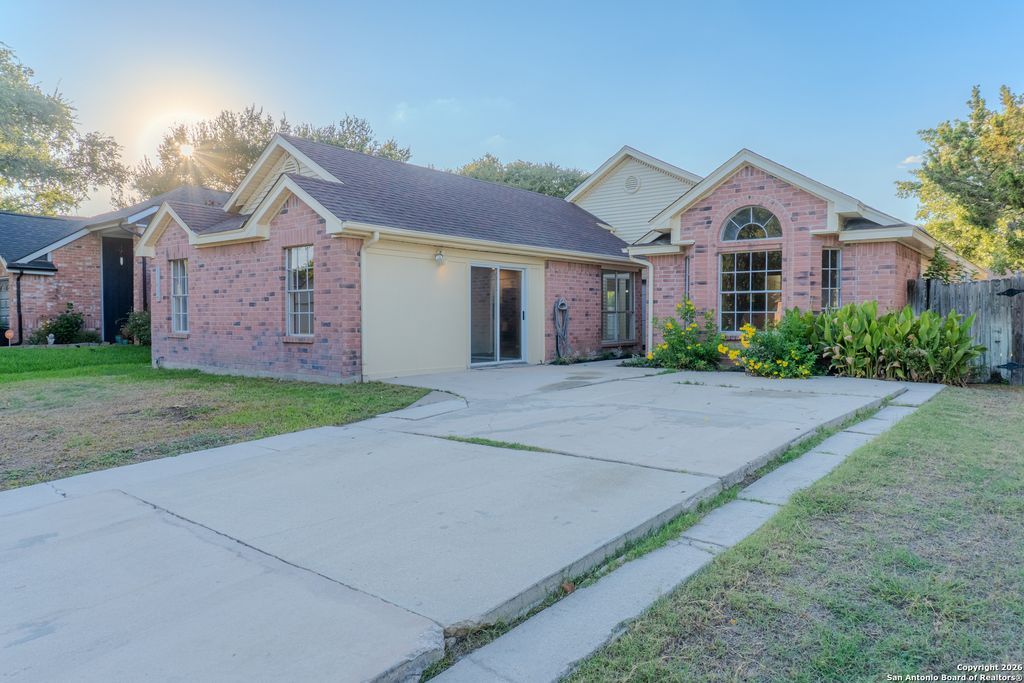Photo of 11419 Buffalo Horn, San Antonio, TX 78245 (MLS # 1934380)