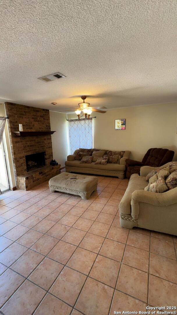 2206 N MURRAY
