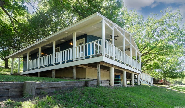 580 RIVER CLIFF DR, CANYON LAKE, TX 78133 - Image a118b310f8d8a7d73a3e6be0415f078b/3868673044