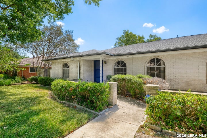 6018 Woodwick Dr