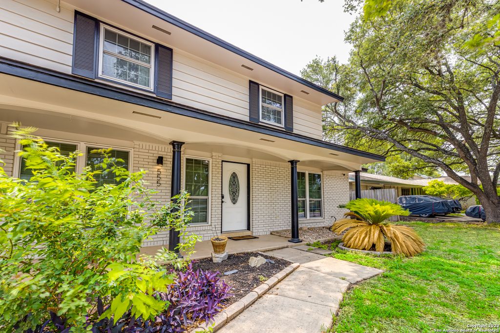 Photo of 555 PATRICIA, San Antonio, TX 78216 (MLS # 1957432)