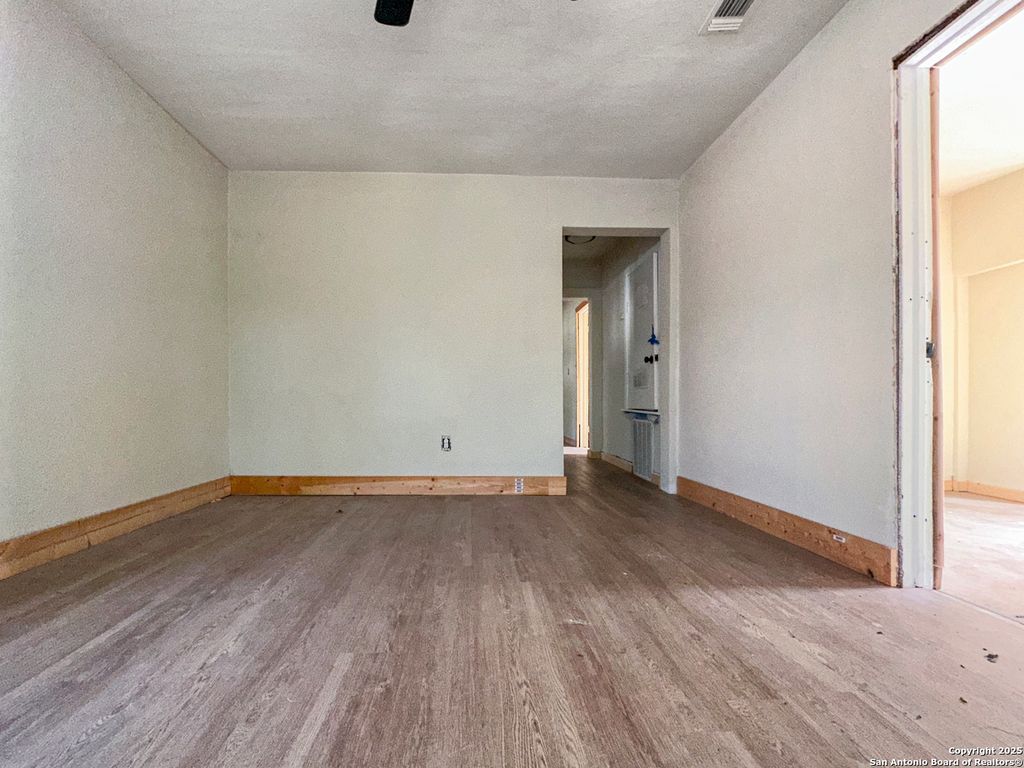 Photo of 1225 Leal, San Antonio, TX 78207 (MLS # 1894280)