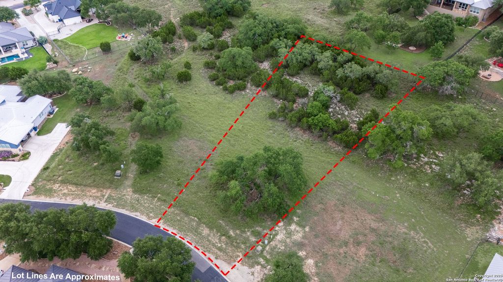Photo of 2331 Bella Vista, Canyon Lake, TX 78133 (MLS # 1953811)