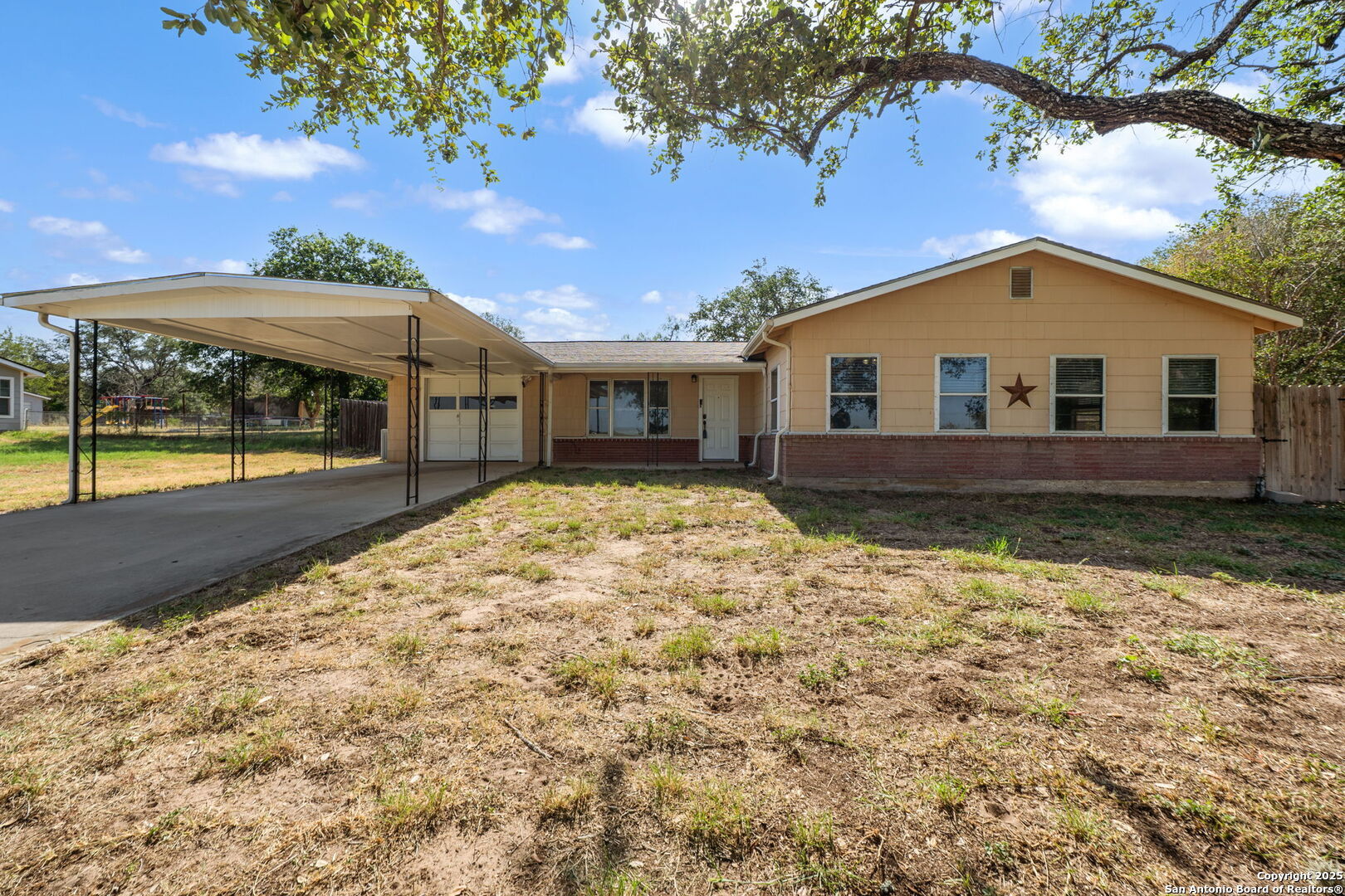 1400 windy knoll