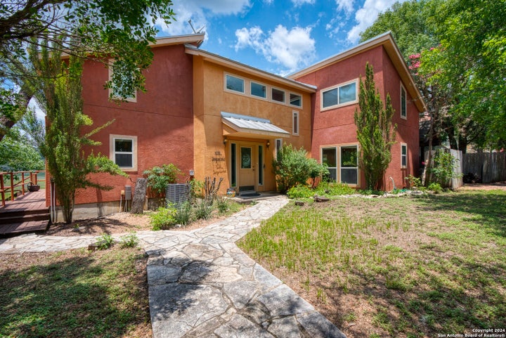 Photo 1 of 37 — 696 FAURIE RD, Lakehills, TX 78063