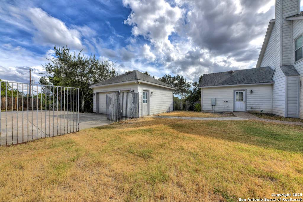 Bulverde, Texas 78163, United States, 5 Bedrooms Bedrooms, ,3 BathroomsBathrooms,Residential,Active,234418