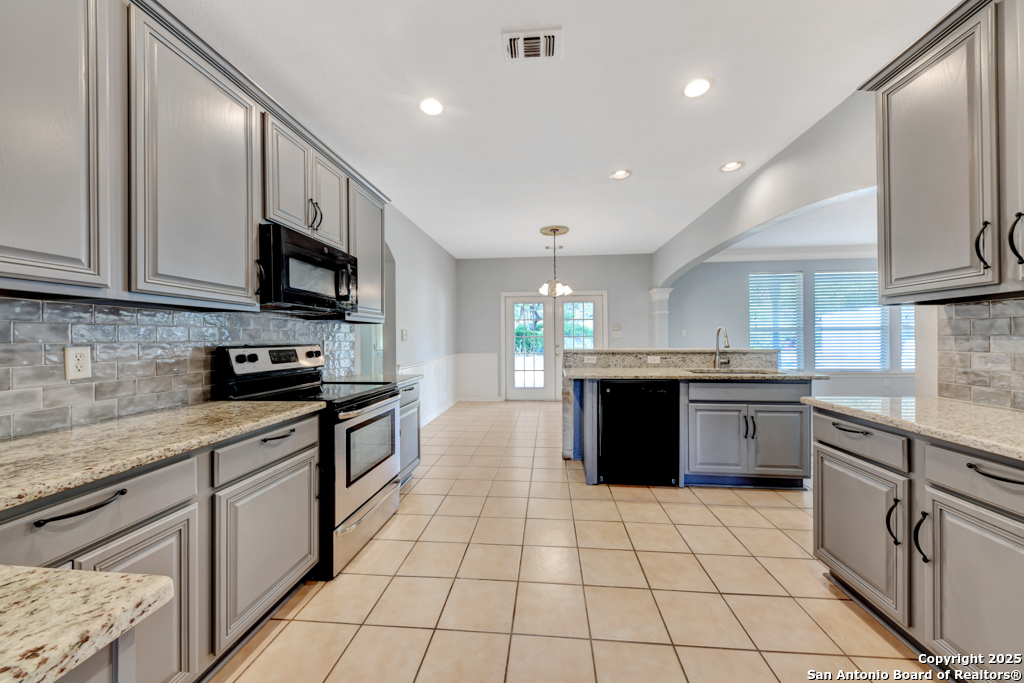 Bulverde, Texas 78163, United States, 5 Bedrooms Bedrooms, ,3 BathroomsBathrooms,Residential,Active,234418