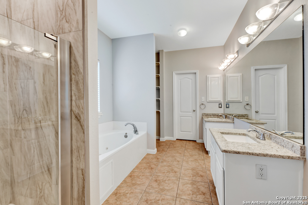 Bulverde, Texas 78163, United States, 5 Bedrooms Bedrooms, ,3 BathroomsBathrooms,Residential,Active,234418