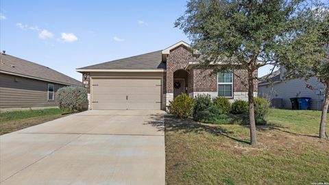 Photo of 326 Northshore Trail, New Braunfels, TX 78130 (MLS # 1935353)