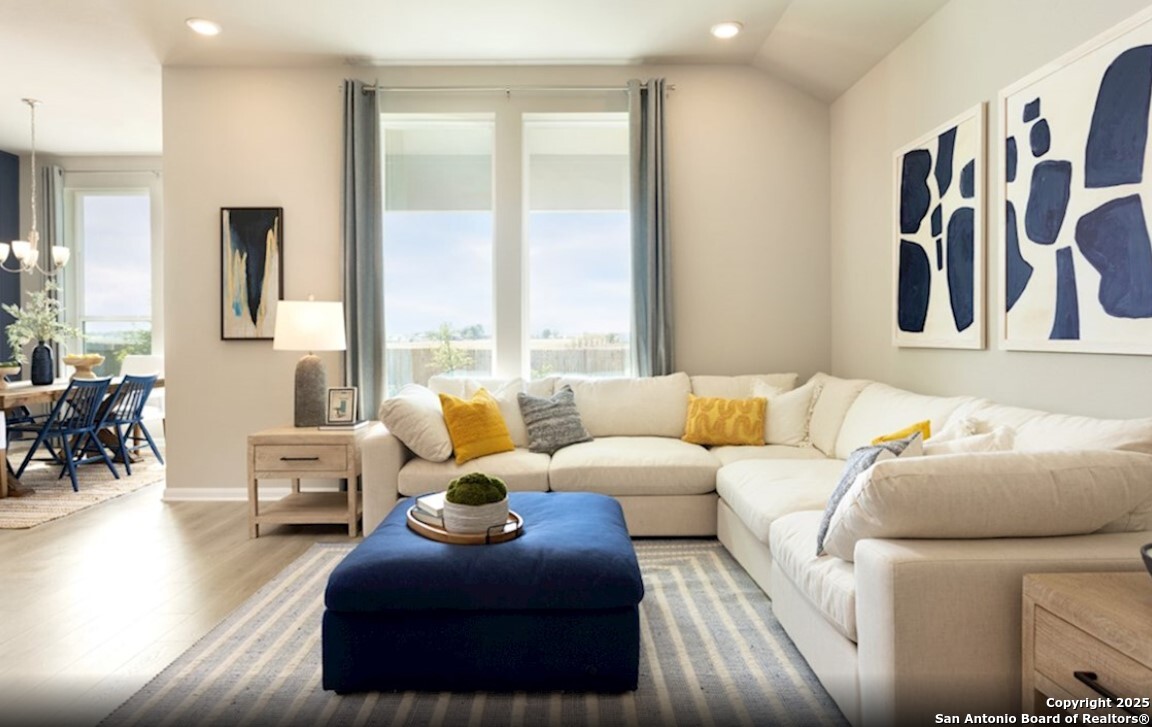 6903 Comanche Cougar