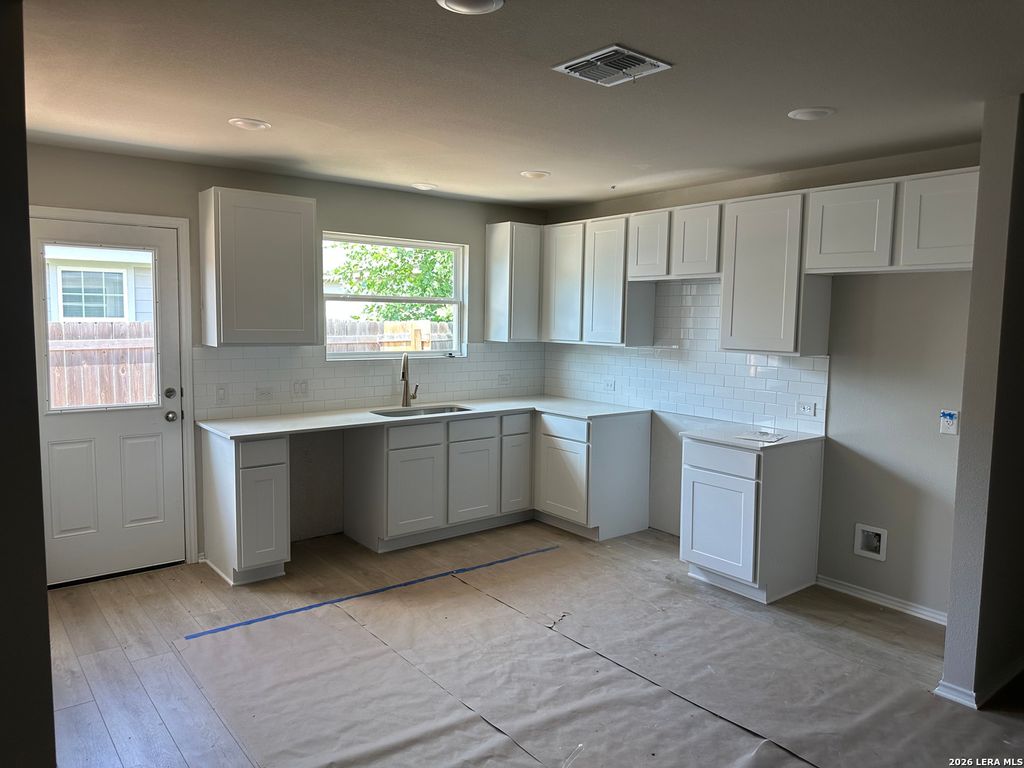 Photo of 240 W martindale st, Seguin, TX 78155 (MLS # 1962144)