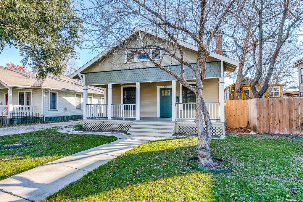 Photo of 204 Queen Anne, San Antonio, TX 78209 (MLS # 1944689)