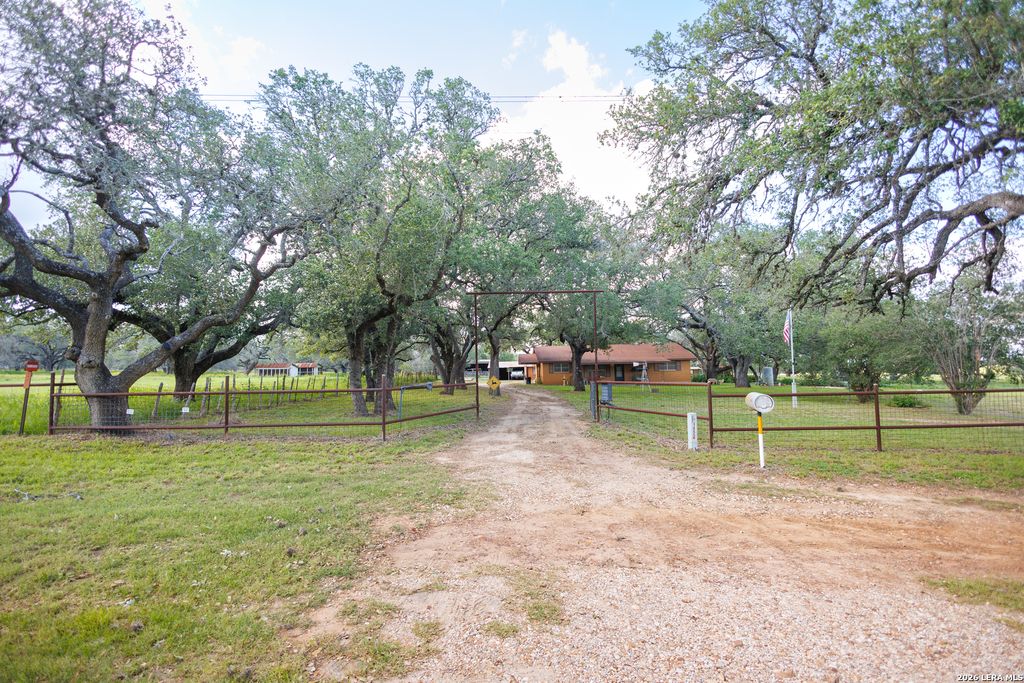 Photo of 1698 W FM 2200, Devine, TX 78016 (MLS # 1966643)