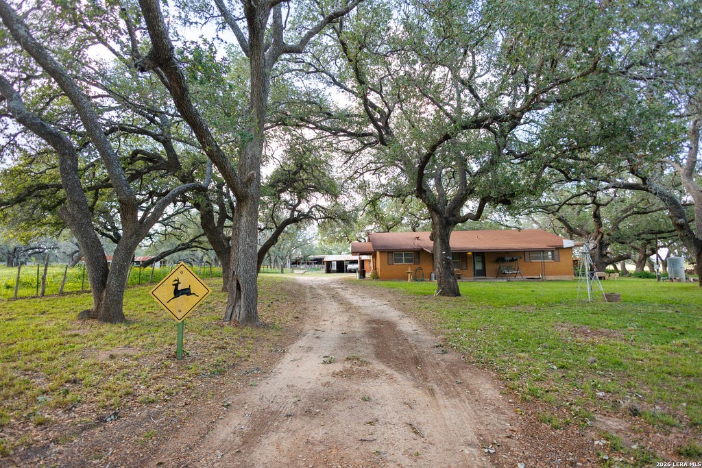Photo of 1698 W FM 2200, Devine, TX 78016 (MLS # 1966643)