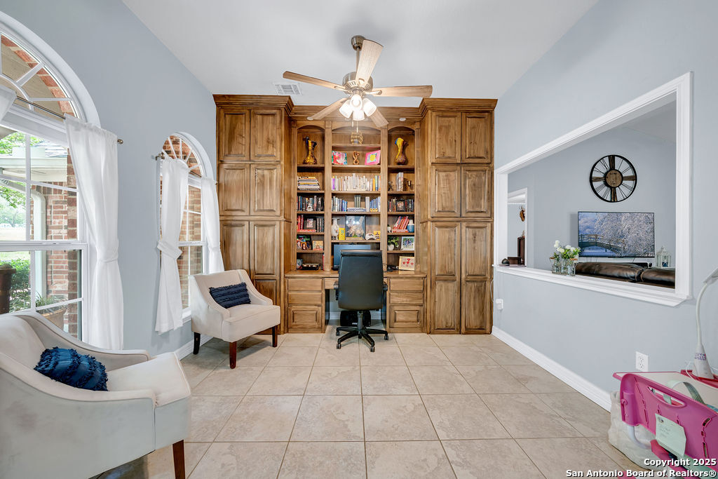 1253 Hillside Oaks