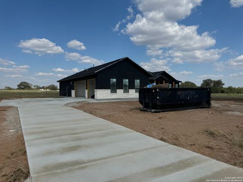 A home in Floresville