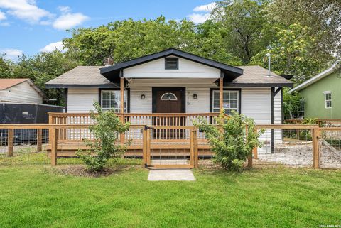 315 Saint James San Antonio TX 78202