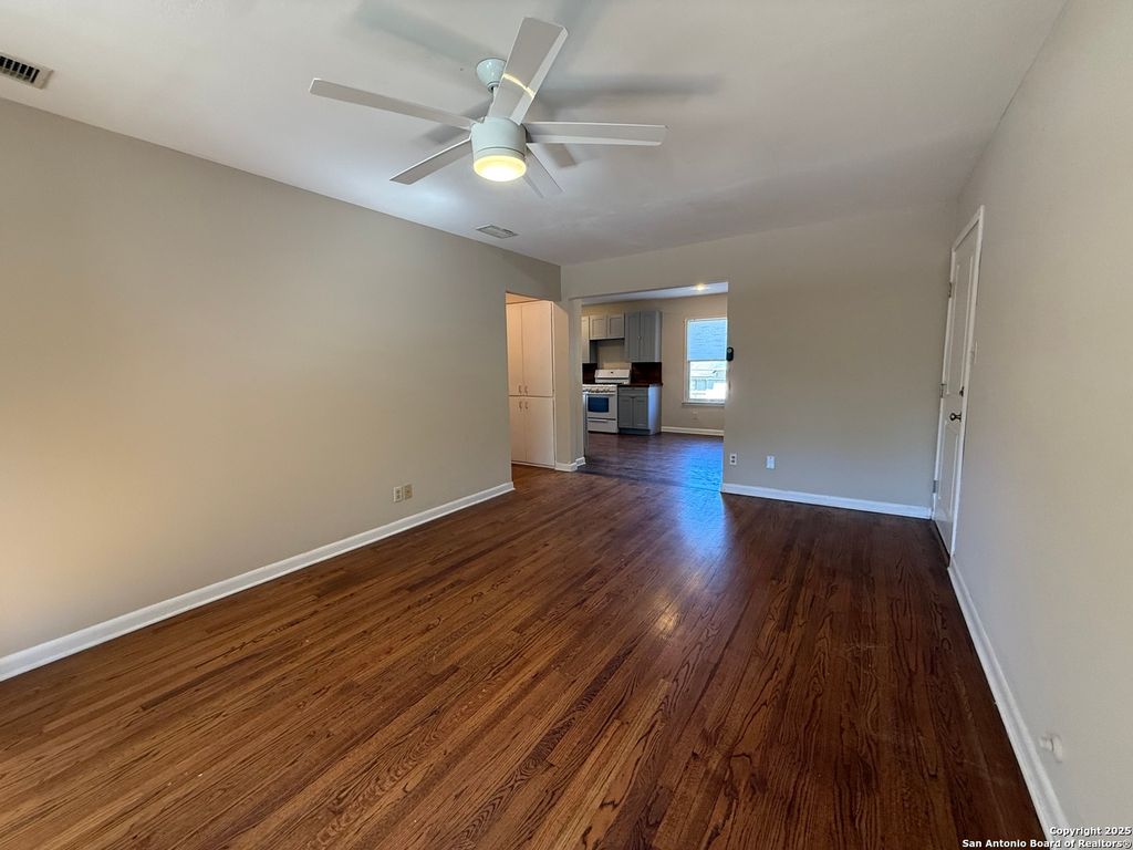 Photo of 123 Marcia 3 #3, Alamo Heights, TX 78209 (MLS # 1925592)