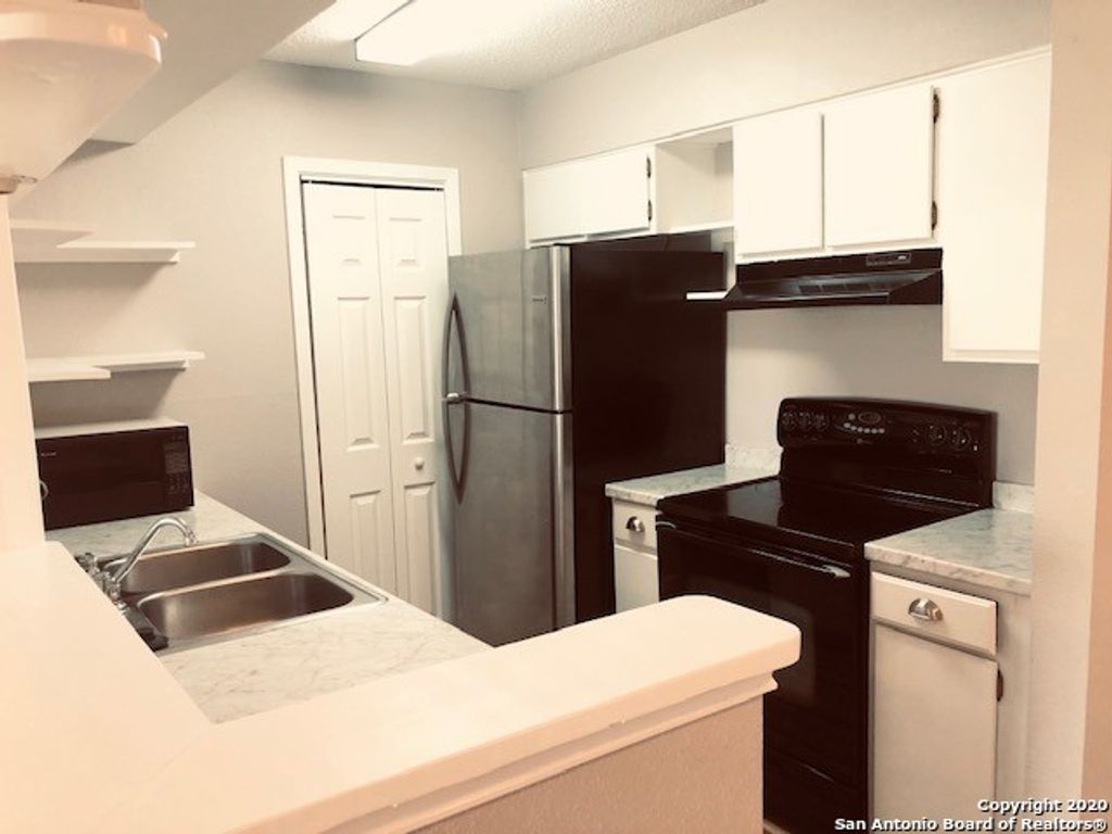 Photo of 1819 BABCOCK RD 411 #411, San Antonio, TX 78229 (MLS # 1917935)