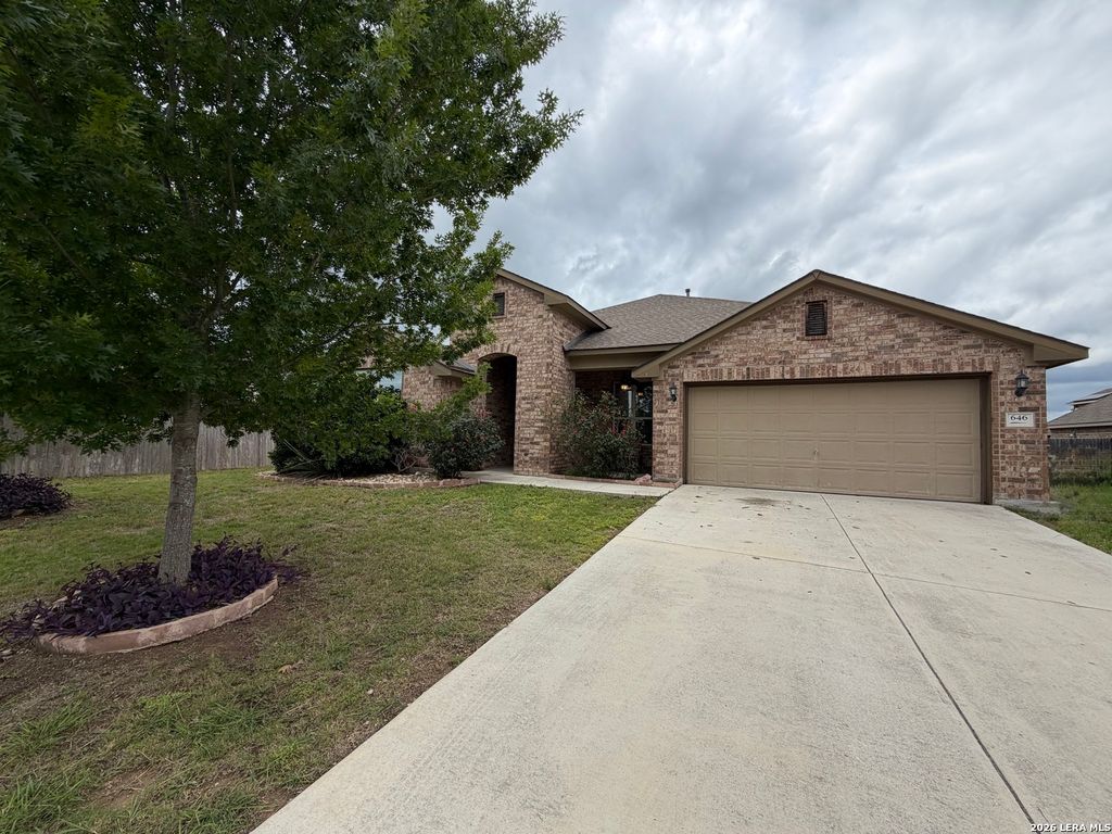 Photo of 646 Ridge Lawn Dr, New Braunfels, TX 78130 (MLS # 1969905)