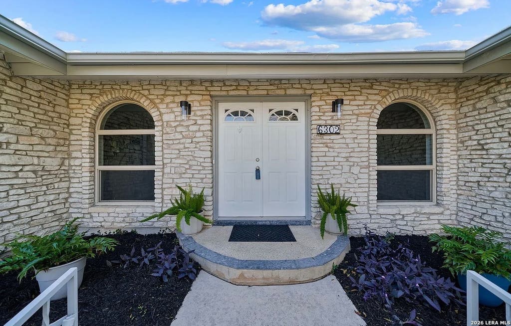 Photo of 6302 Handsome Lake Dr, San Antonio, TX 78238 (MLS # 1972203)