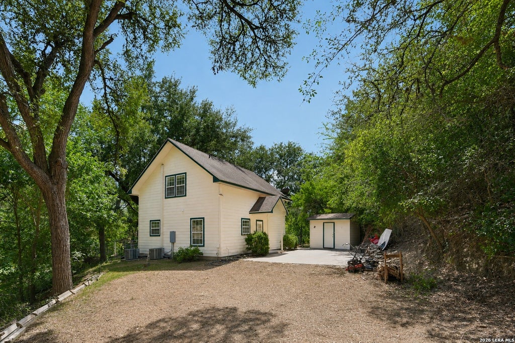 Photo of 312 County Road 471, Gonzales, TX 78629 (MLS # 2013542)