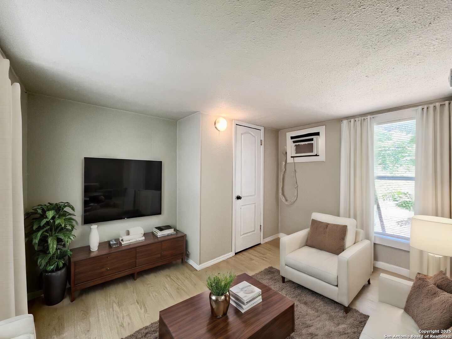 319 Army Blvd 9