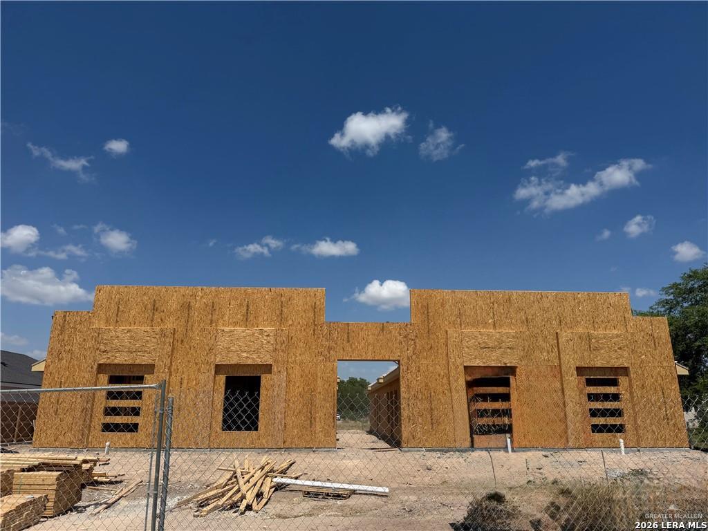 Photo 1 of 10 — 1801 Elsham Avenue, Edinburg, TX 78539