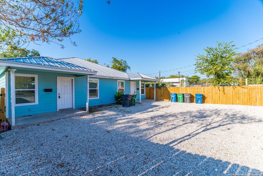 Photo of 610 Virginia 1 #1, San Antonio, TX 78203 (MLS # 1915598)