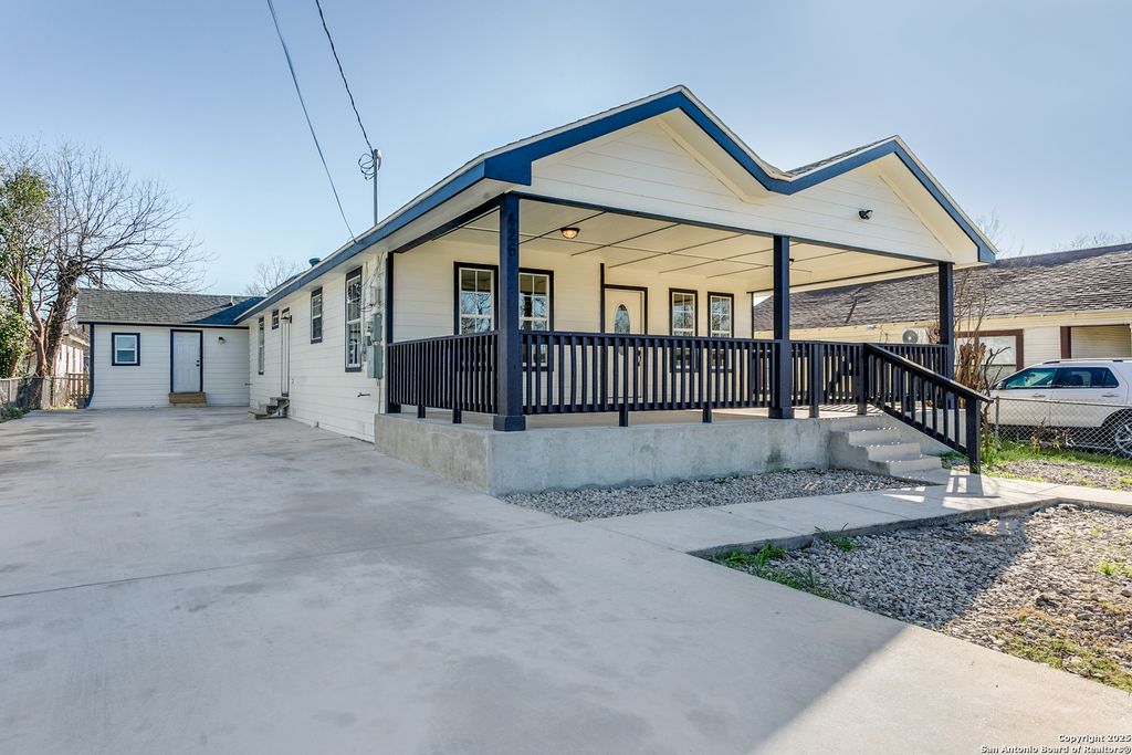 listing image 0