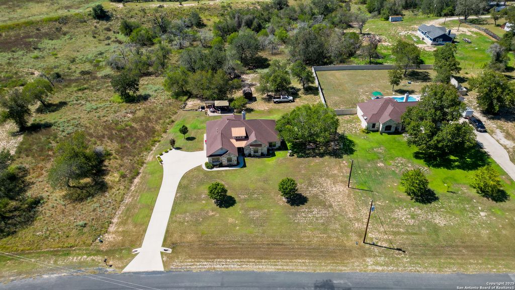 Photo of 121 Carrizo Ridge, Floresville, TX 78114 (MLS # 1896938)