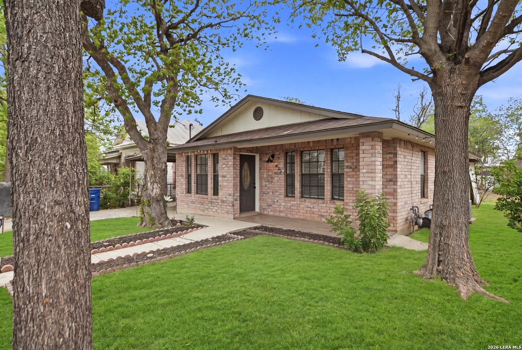Photo of 425 Sandmeyer st, San Antonio, TX 78208 (MLS # 1959349)