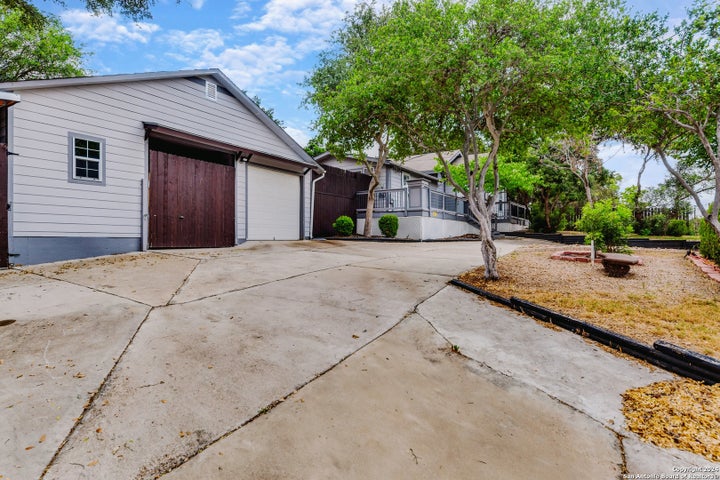 Photo 1 of 25 — 259 Park Dr, Lakehills, TX 78063