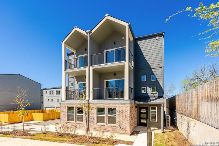 Photo 1 of 24 — 419 Ira Avenue 2101, San Antonio, TX 78209