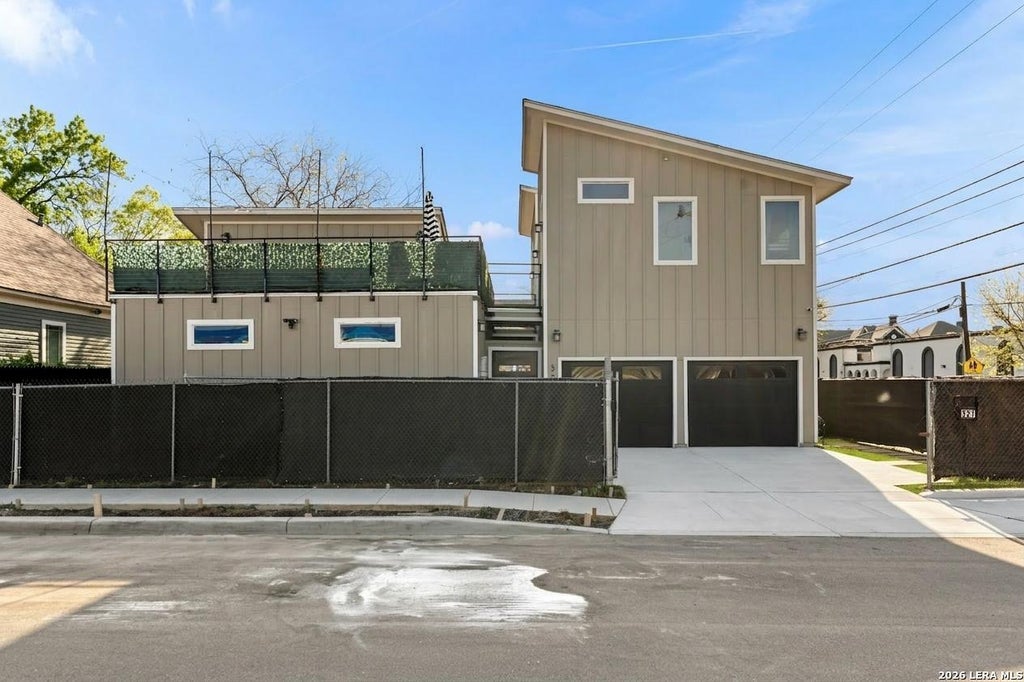 Photo of 327 Jackson, San Antonio, TX 78212 (MLS # 1950577)