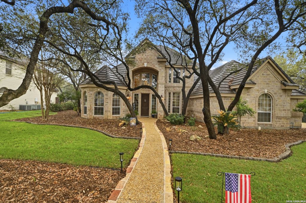 Photo of 8 Aspen Creek, San Antonio, TX 78248 (MLS # 1950498)