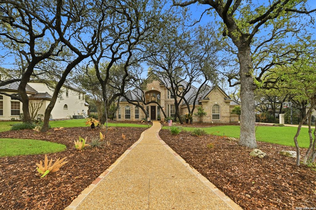 Photo of 8 Aspen Creek, San Antonio, TX 78248 (MLS # 1950498)