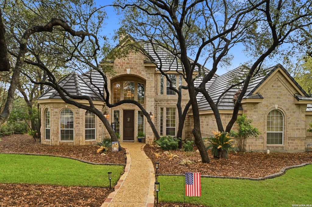 Photo of 8 Aspen Creek, San Antonio, TX 78248 (MLS # 1950498)