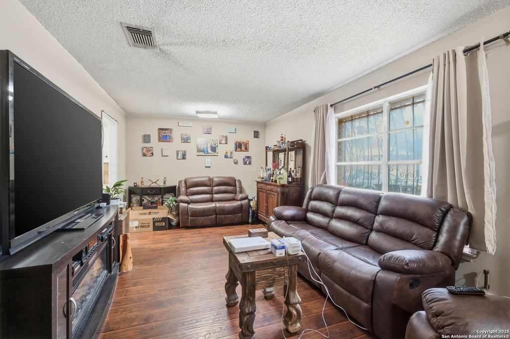 Photo of 6810 twinspur, Leon Valley, TX 78238 (MLS # 1926131)