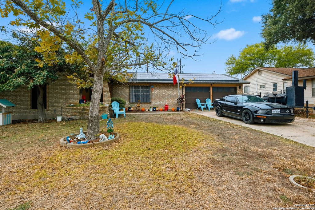 Photo of 6810 twinspur, Leon Valley, TX 78238 (MLS # 1926131)