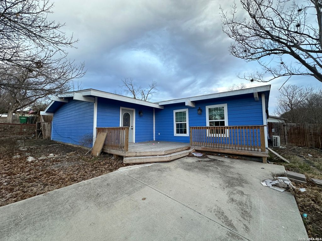 Photo of 122 Pleasant Valley, San Antonio, TX 78227 (MLS # 1944164)