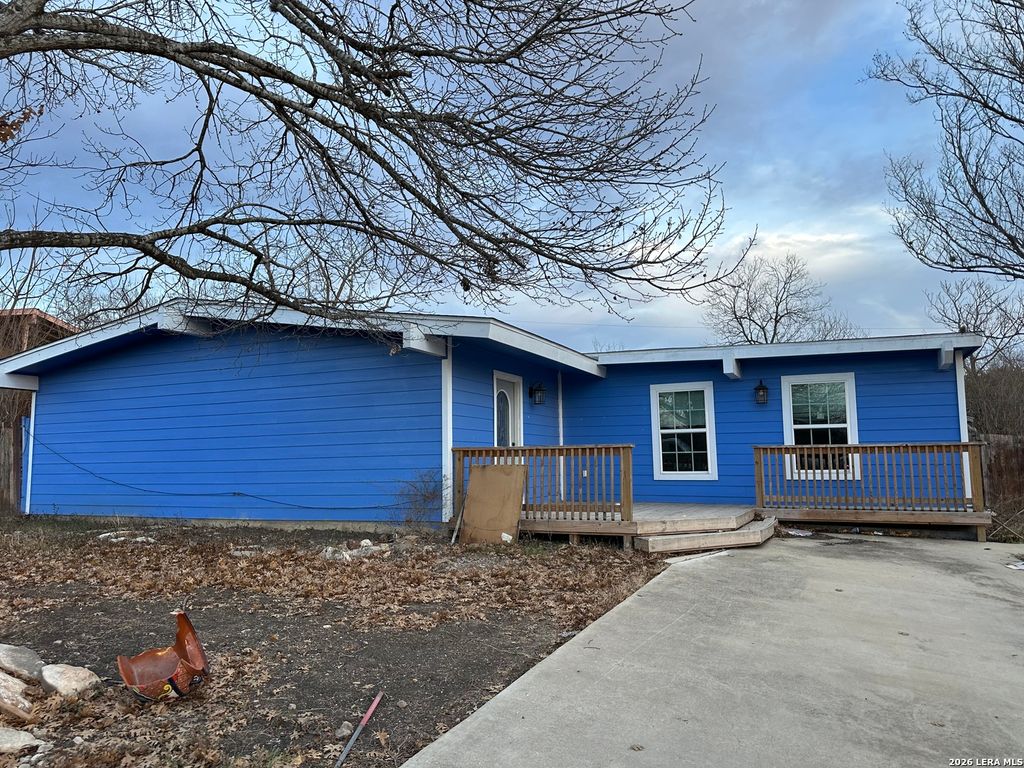 Photo of 122 Pleasant Valley, San Antonio, TX 78227 (MLS # 1944164)