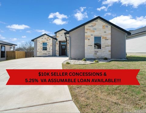 9915 Loma Alta Circle Converse TX 78109