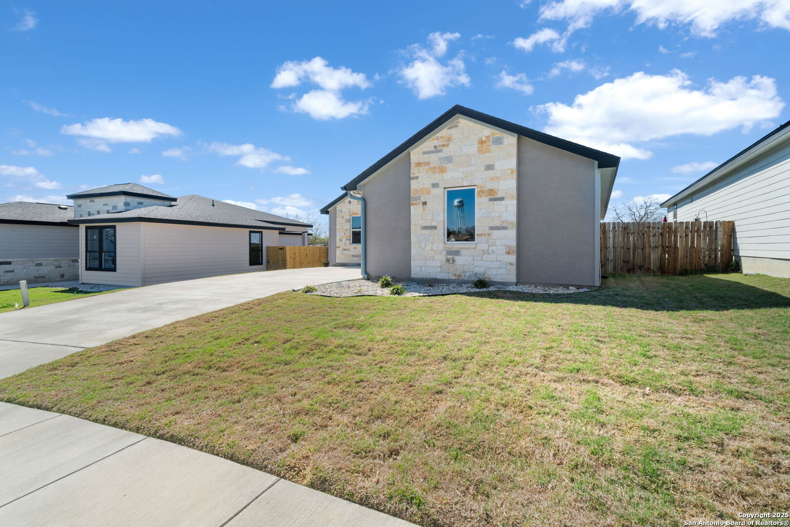 9915 Loma Alta Circle