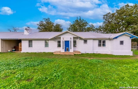 Property photo of 2702 Blue Creek Rd, La Vernia, TX 78121