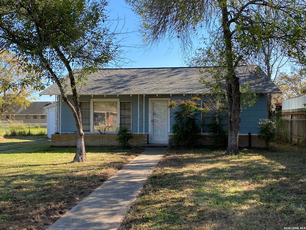 Photo of 116 Tagert, Pleasanton, TX 78064 (MLS # 1941778)