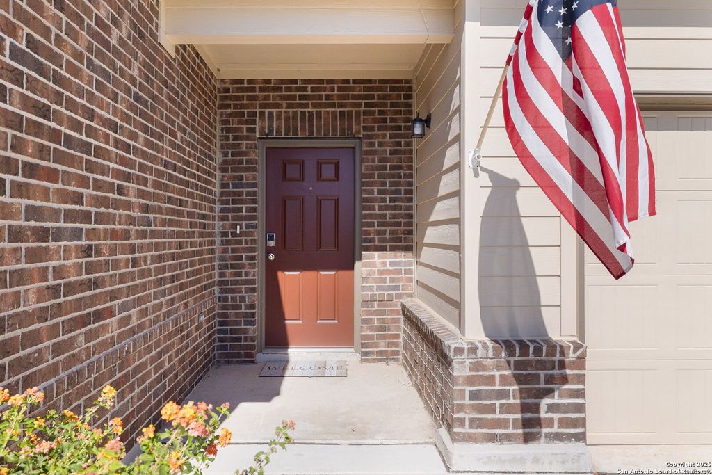 Photo of 1144 Water, Seguin, TX 78155 (MLS # 1923754)