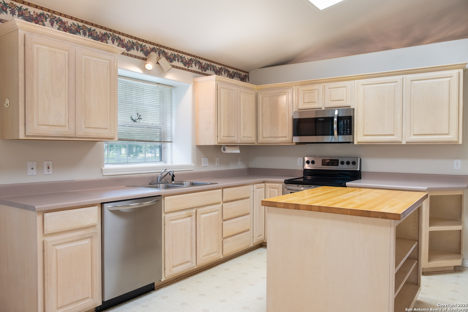 309 E Oak Wood Rd
