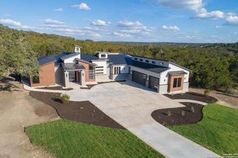 1758 PARADISE PKWY Canyon Lake TX 78133